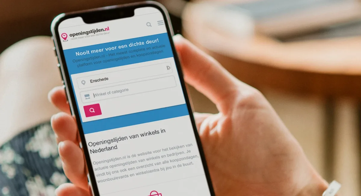 Openingstijden.nl on a phone